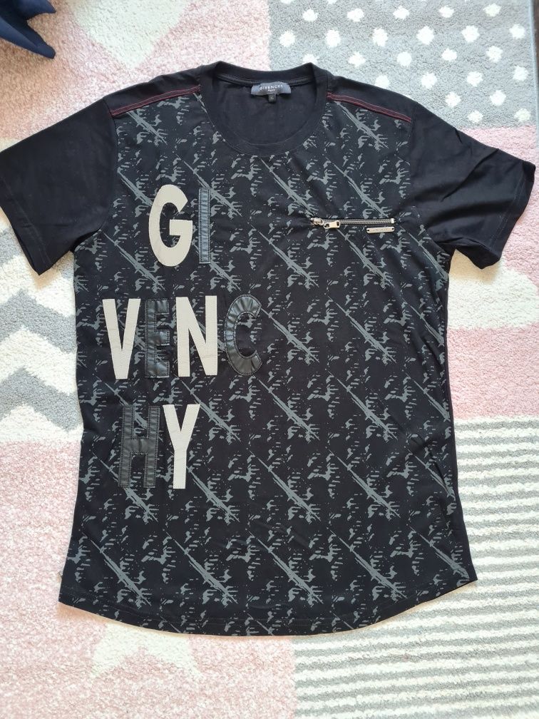 Tricou Givenchy Mărime L-XL
