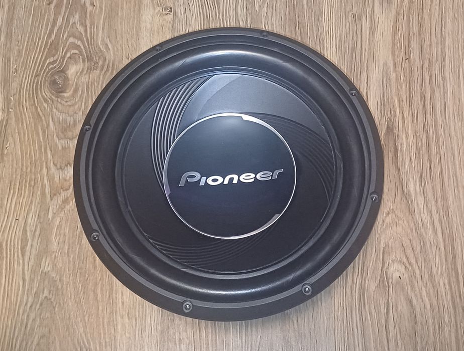 Бас говорител Pioneer