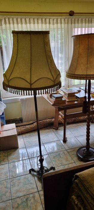 Lampadare cu abajur de piele și textil