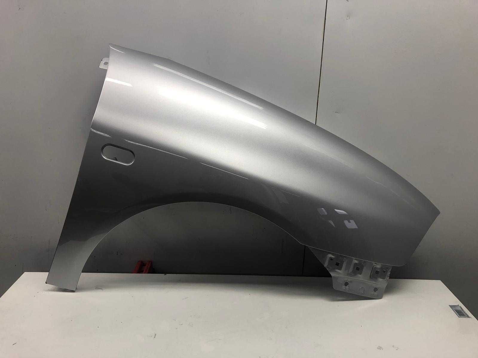 Aripa Fata Dreapta Seat Ibiza 2002-2008 (LY7W (Gri))