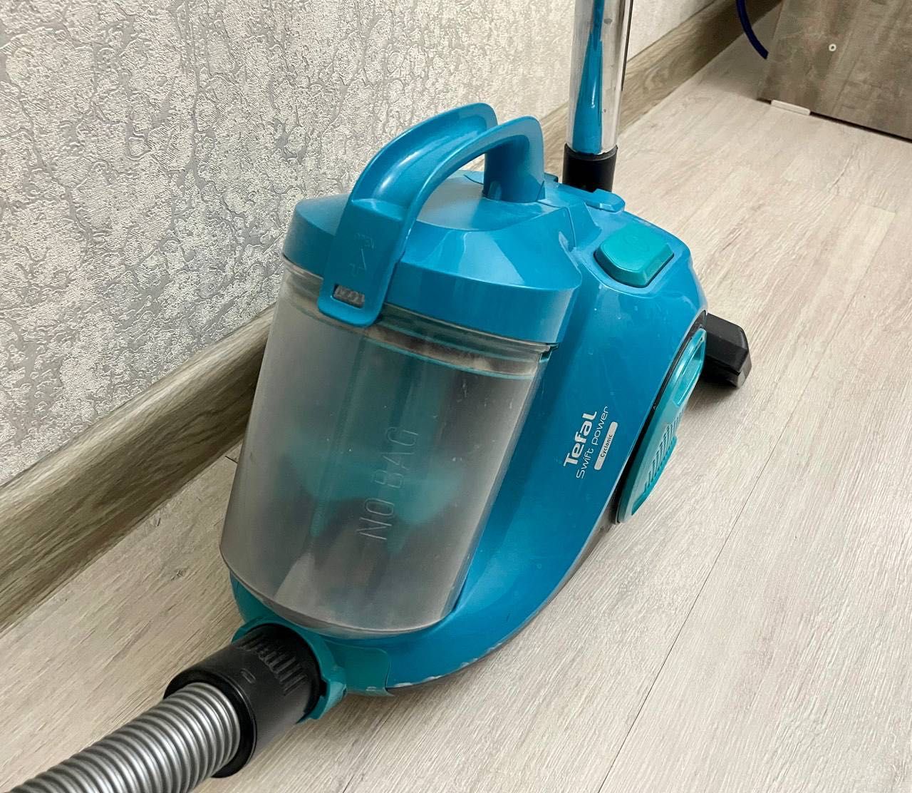 Пылесос Tefal Swift Power Cyclonic голубой