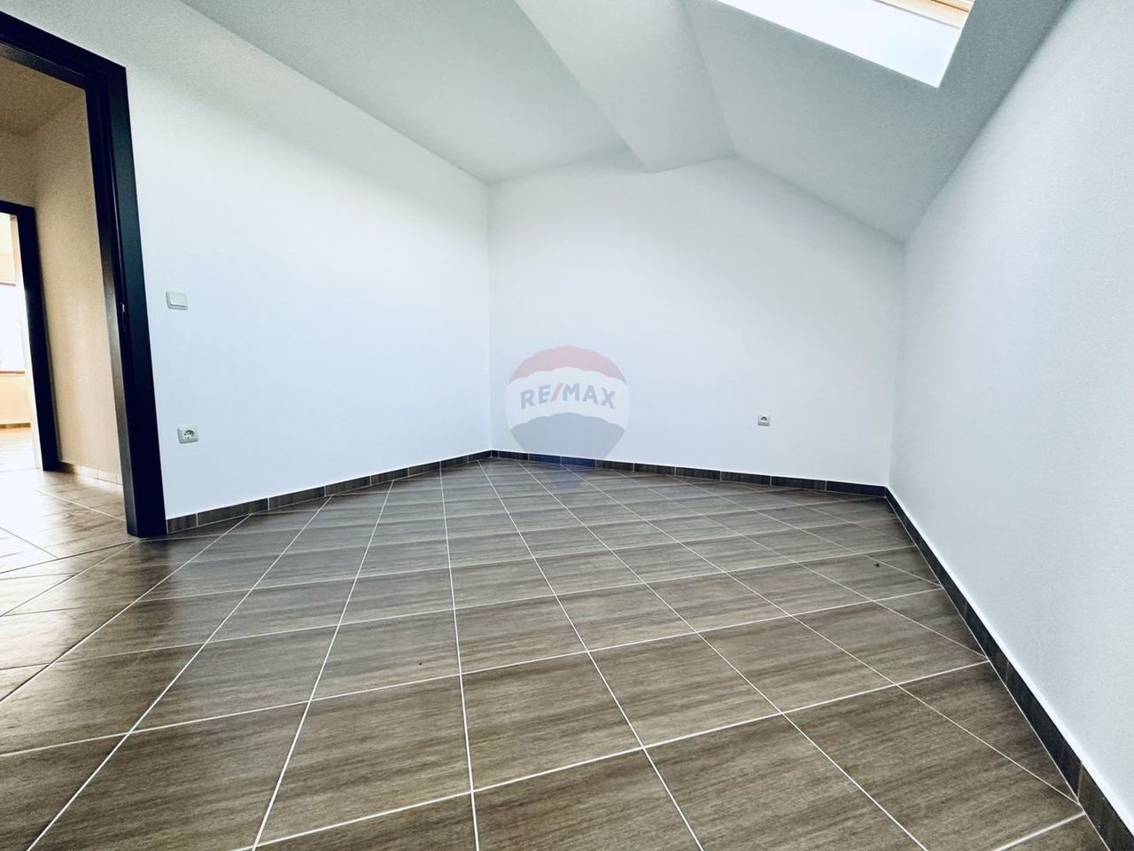 Продава се Многостаен апартамент в с. Кранево, Област Добрич - 178 кв.м за 850 €/кв.м - Снимка #11