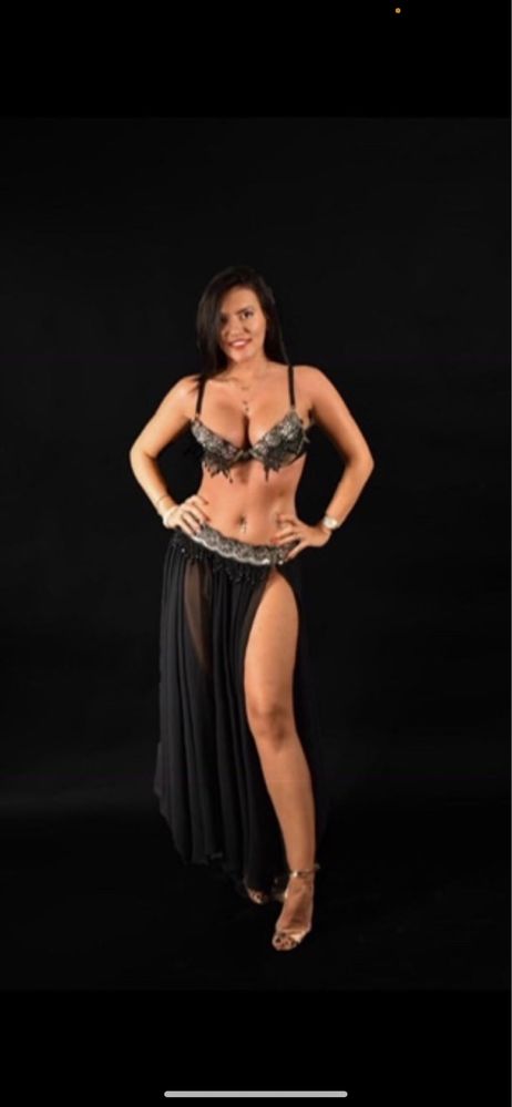 Dansatoare belly dance