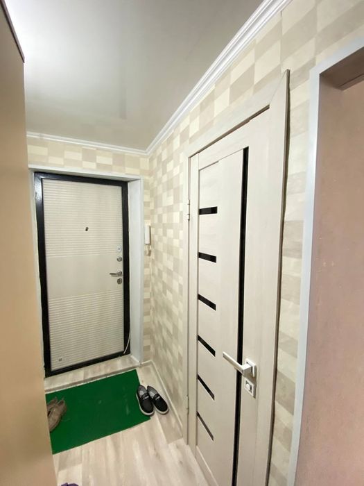 Продам 2-х комнатную квартиру в центре