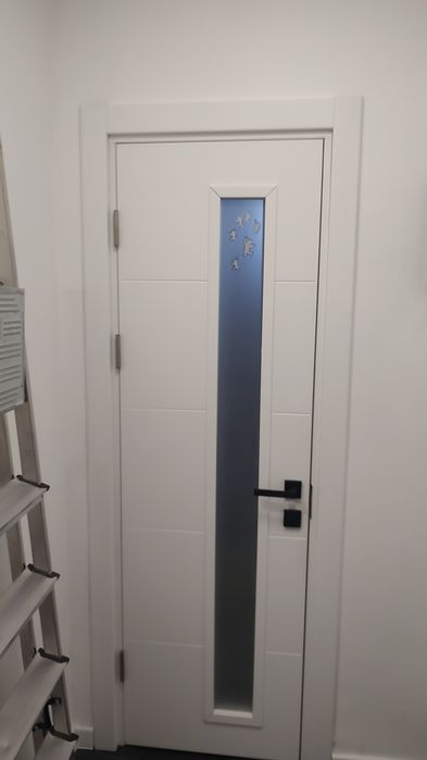 Uși de interior albe cu toc reglabil 10/20 cm cu montaj sau fara