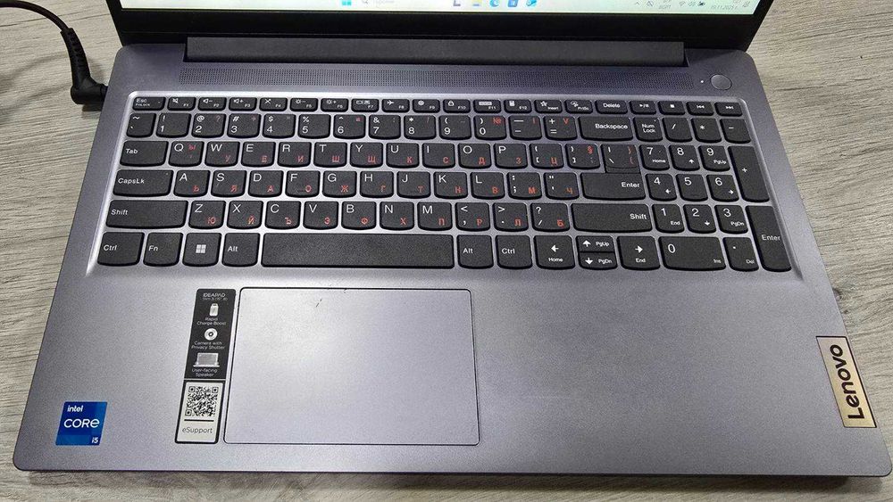 Лаптоп Lenovo IdeaPad Slim 3