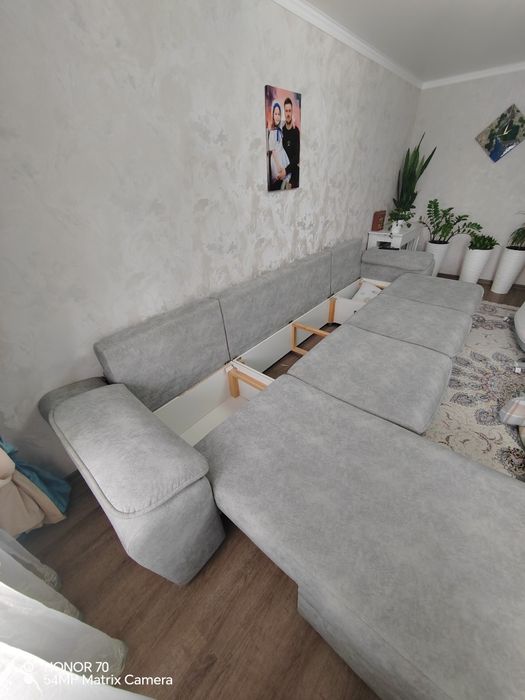 Продам диван в отличном состоянии, без клопов и прочих гадов!