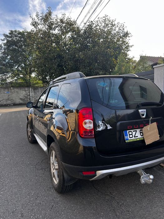 Vând Dacia Duster