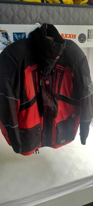 Мото яке с протектори