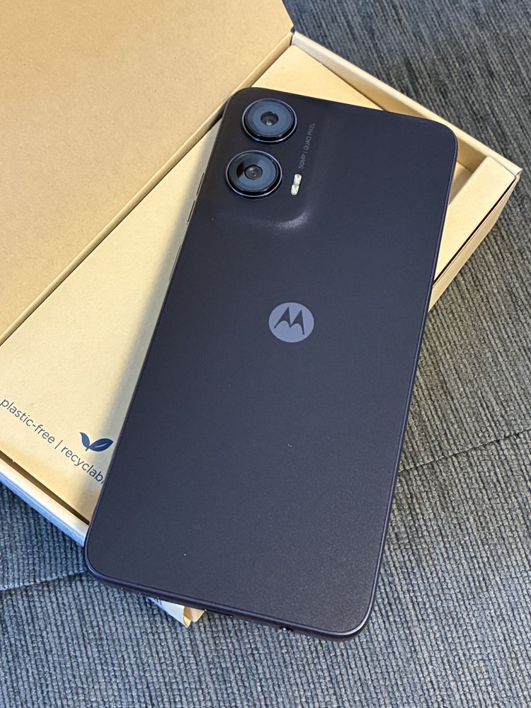 ^^^ЧИСТО НОВ 256GB Motorola g35 5G Гаранция Yettel 2028 Black