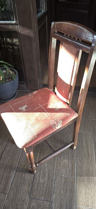 Продавам столове