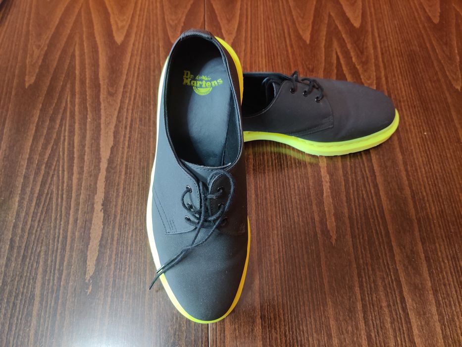 Dr. Martens обувки