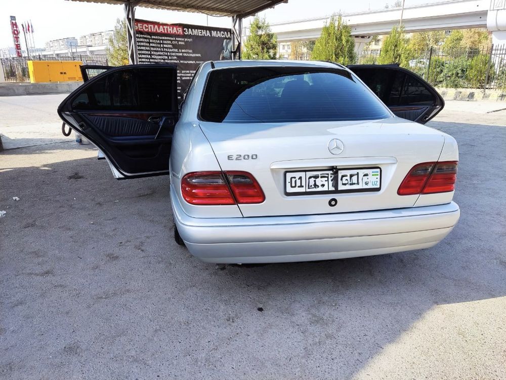 Mersedes-benz w210