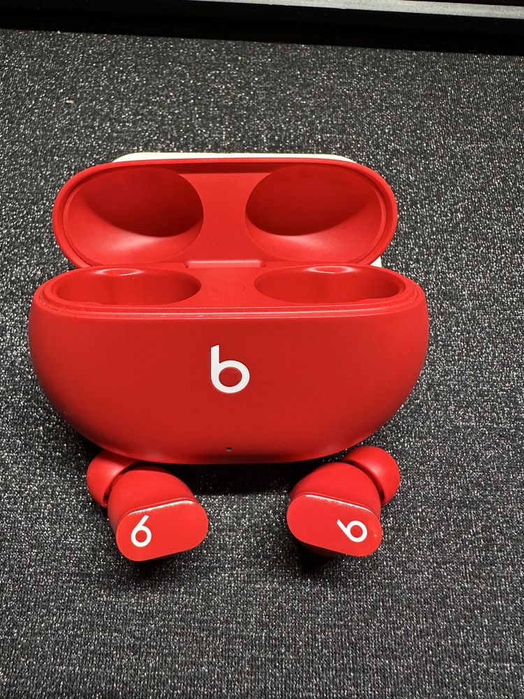 Beats studio buds