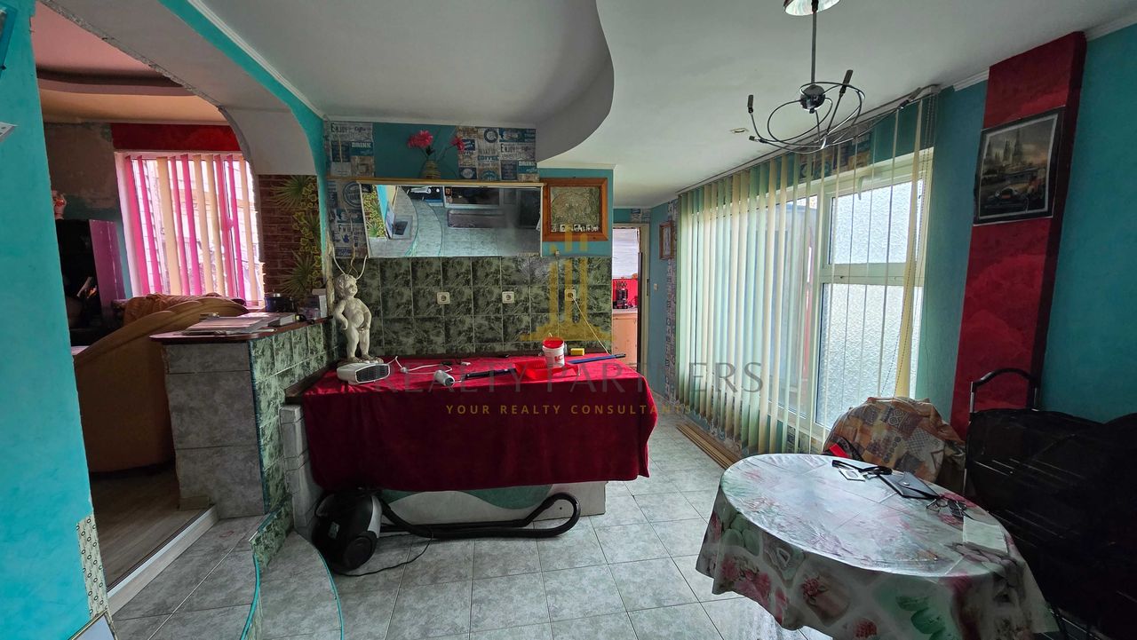 Продава се Къща в Перник, Център - 85 кв.м за 1000 €/кв.м - Снимка #5