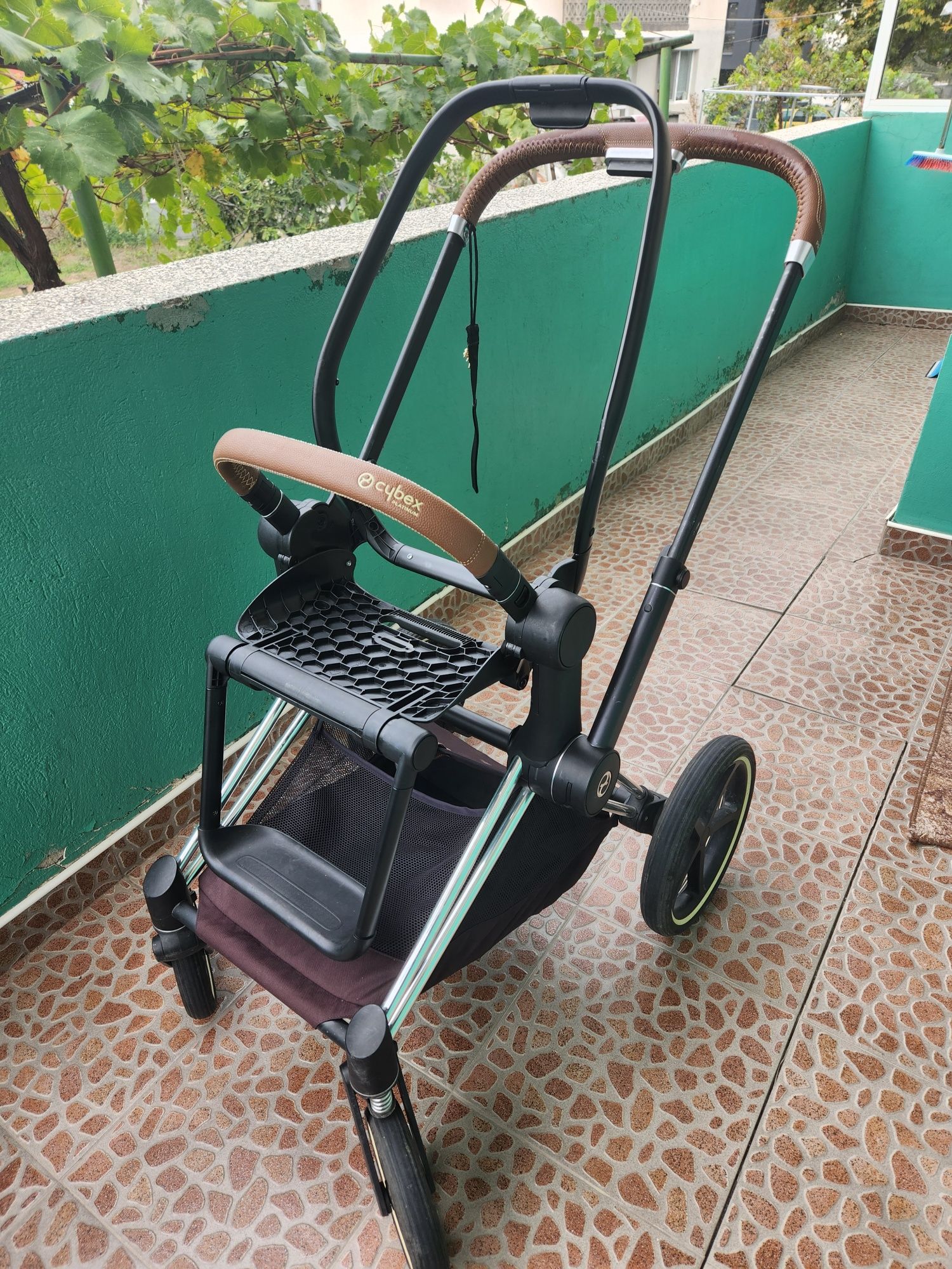 Шаси за количка Cybex Priam Rebellious + седалка