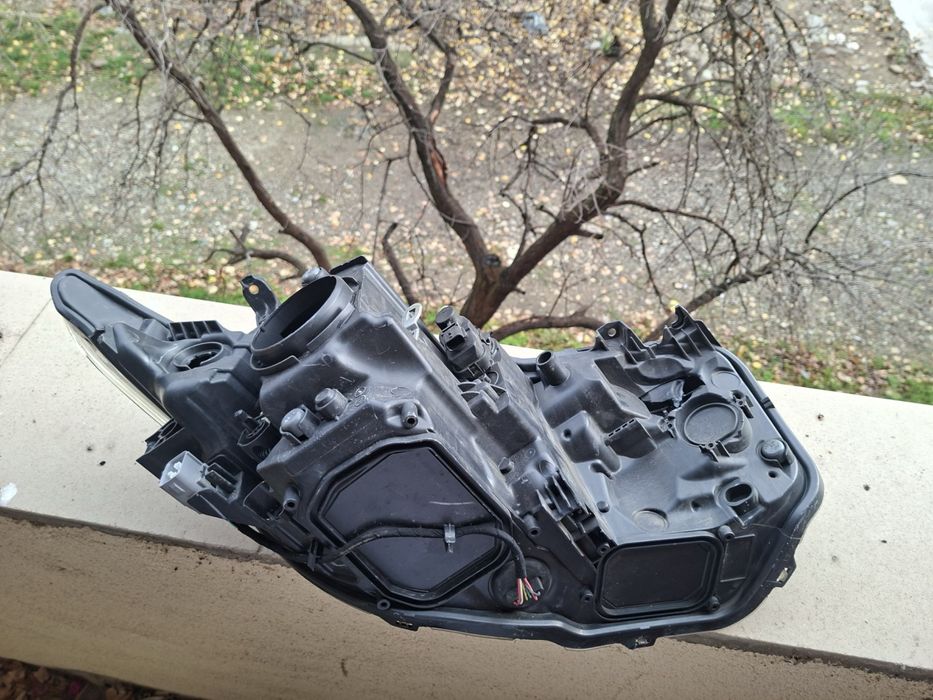 Ляв фар Toyota Auris 2013 - 2018