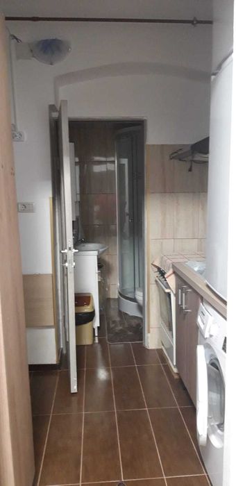 vand apartament 1 camera la casa , Arad, CENTRAL !