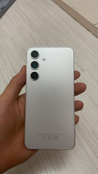 Samsung S24 128 гб