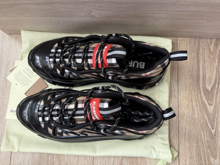 Мъжки обувки Burberry