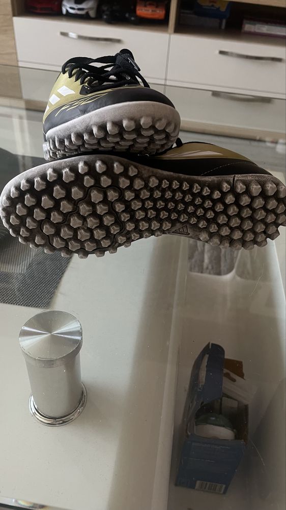 adidas Обувки за футбол F50 Club Messi Turf IG9330 Златист