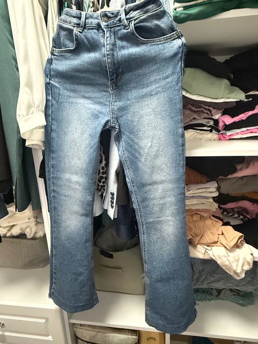 Blugi evazați mărimea 36