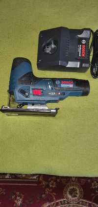 Pendular Bosch profesional,  12v, nou.