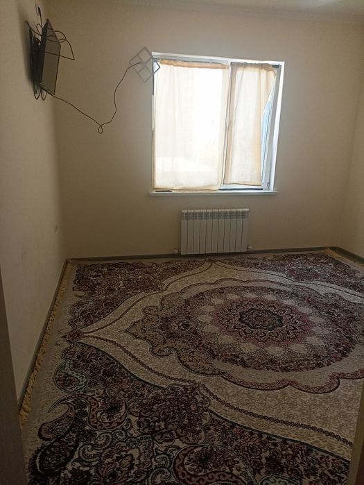 Qorasuv 1 da Fayzmarketni qarshisidagi domda yangi ikki xonalik uy