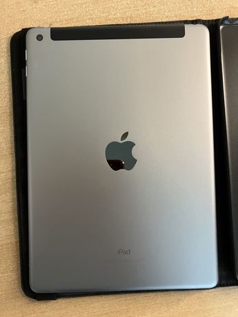 iPad 5th Gen, 32 GB, cellular + wi-fi