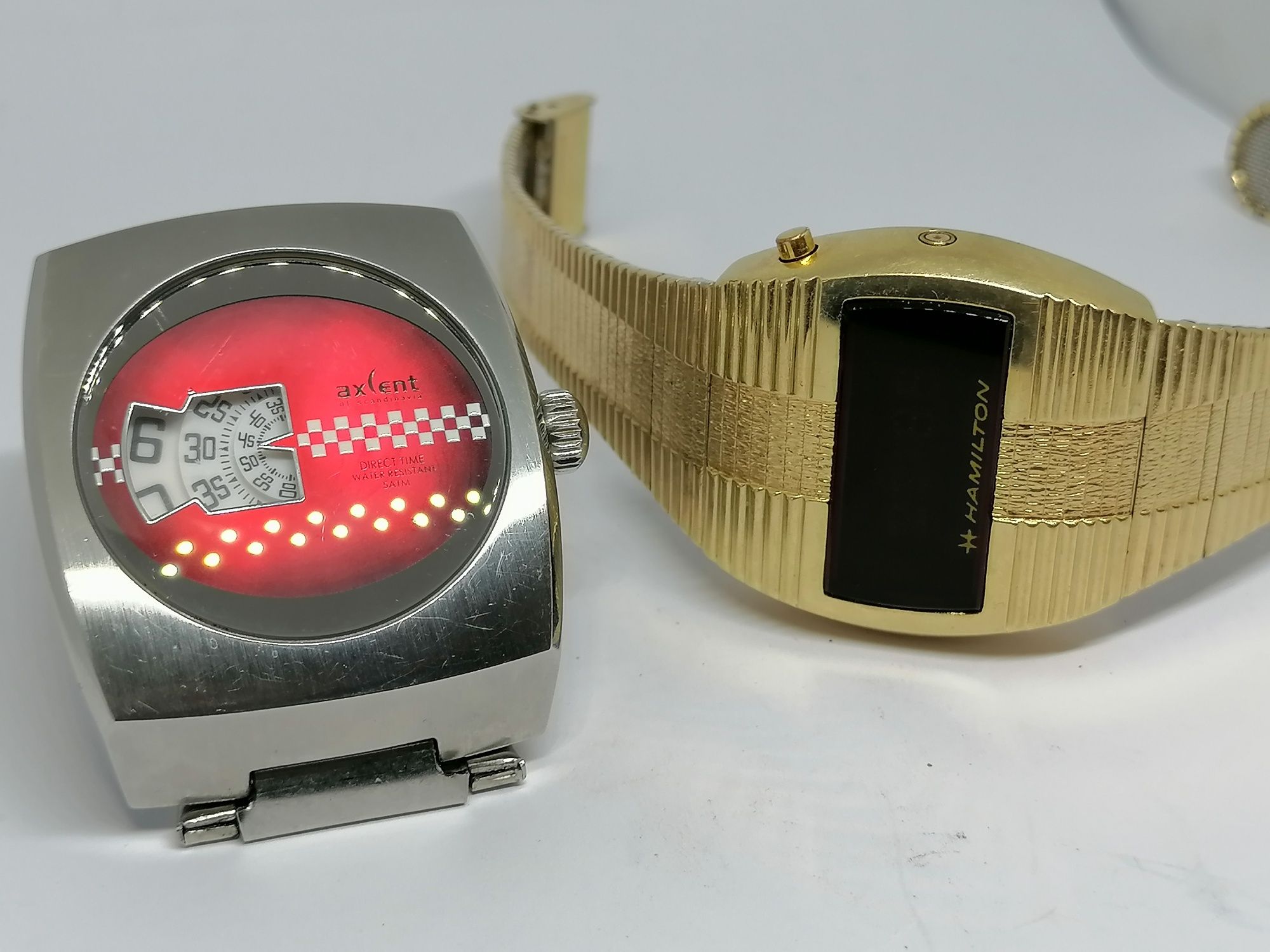 Швейцарски кварцов часовник Axent 2005 г