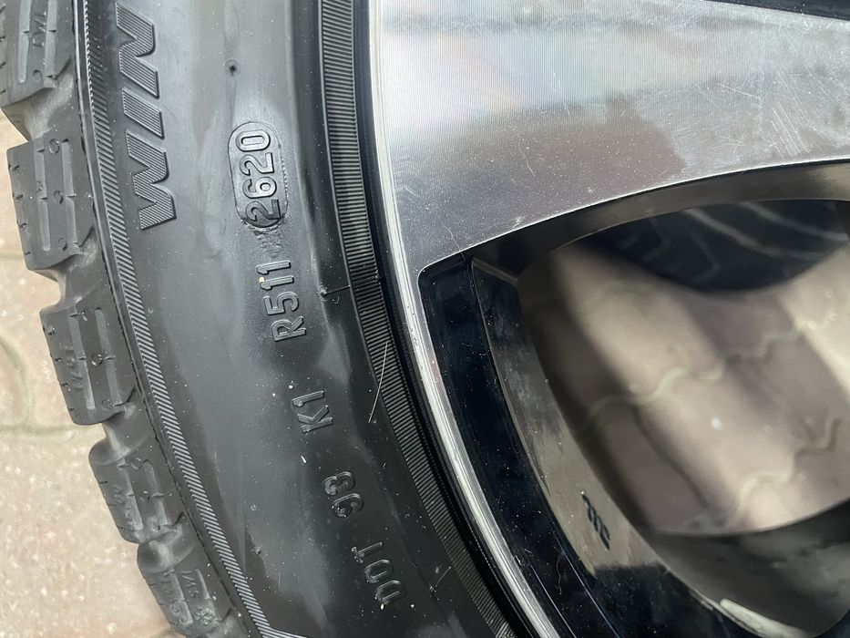 De vanzare jante+cauciuc BMW R18”