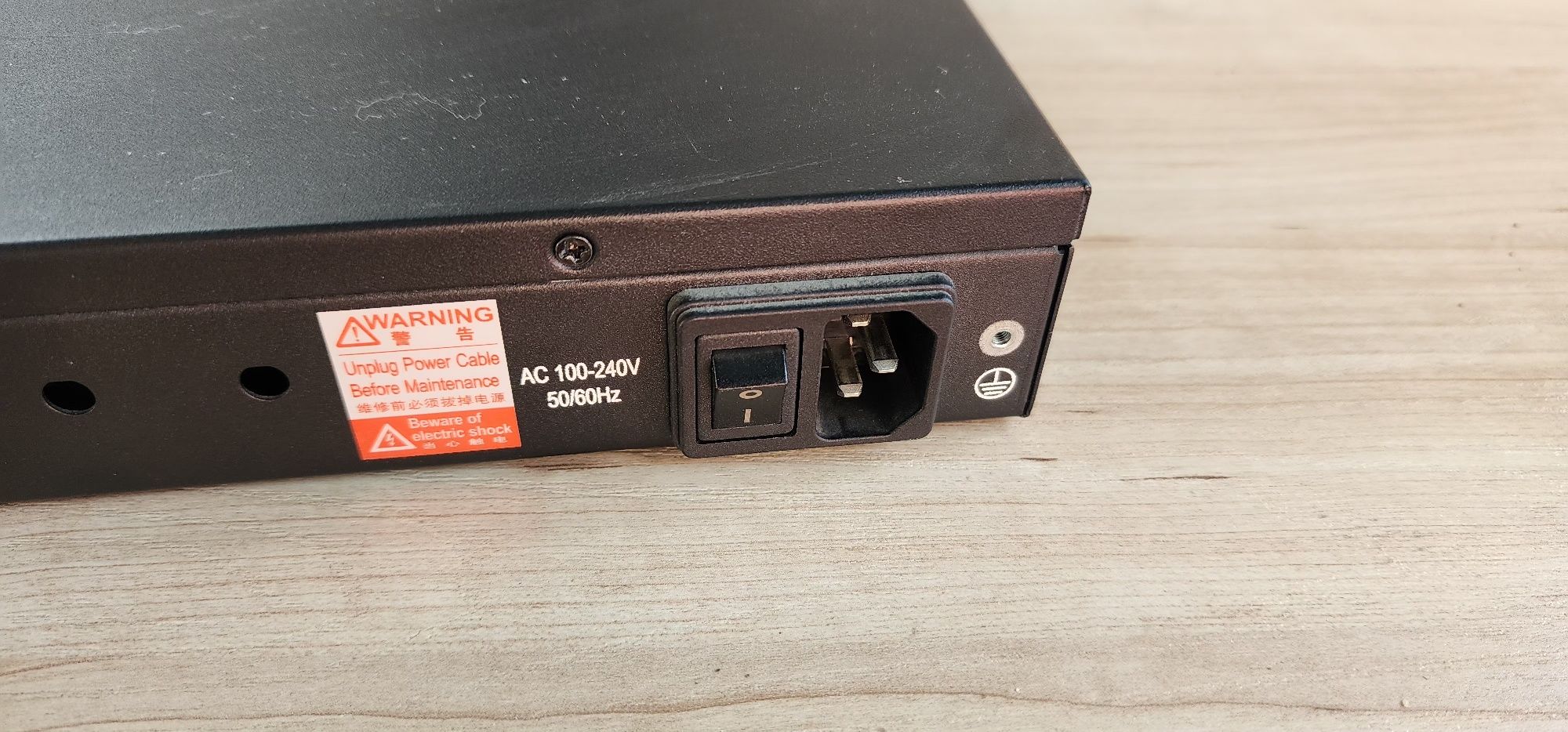 Гибридная цифровая IP-АТС Yeastar MyPBX U200