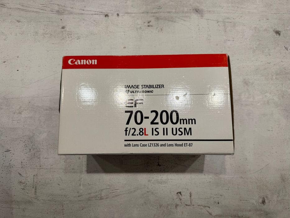 Canon 70-200mm f/2.8L USM II като нов кутия, сеник и калъв