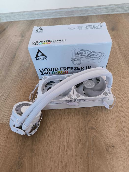 Arctic Freezer 3 AIO 240mm водно олаждане