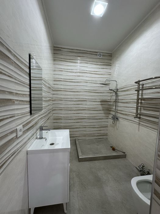 Уй сотилади тутзор аркадан бирйарим киламетир