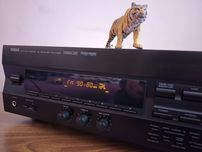 Yamaha RX-V393 A/V 5.1 O piesă superbă . Estetică de raft. Preț fix !