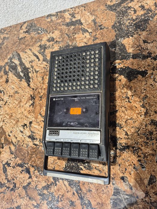 Casetofon player deck marca Sanyo model M2541 made in Spain