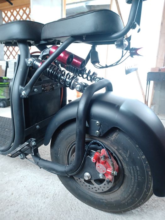 Vând scuter electric chopper 1500w