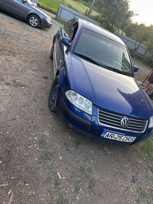 Vând pasat an 2001 in stare bună de funcționare acte valabile