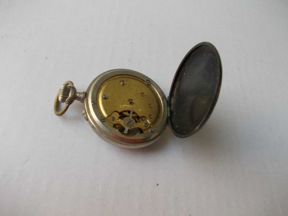 Ceas vechi de buzunar defect 2