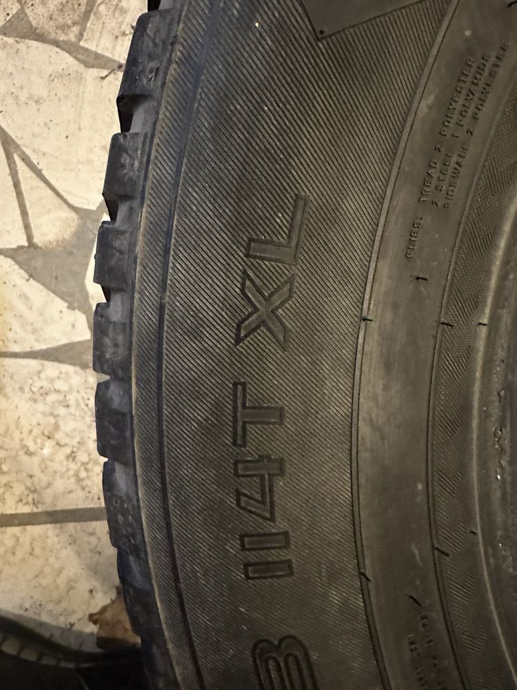 Шины Nokian шипы, 265х60х18