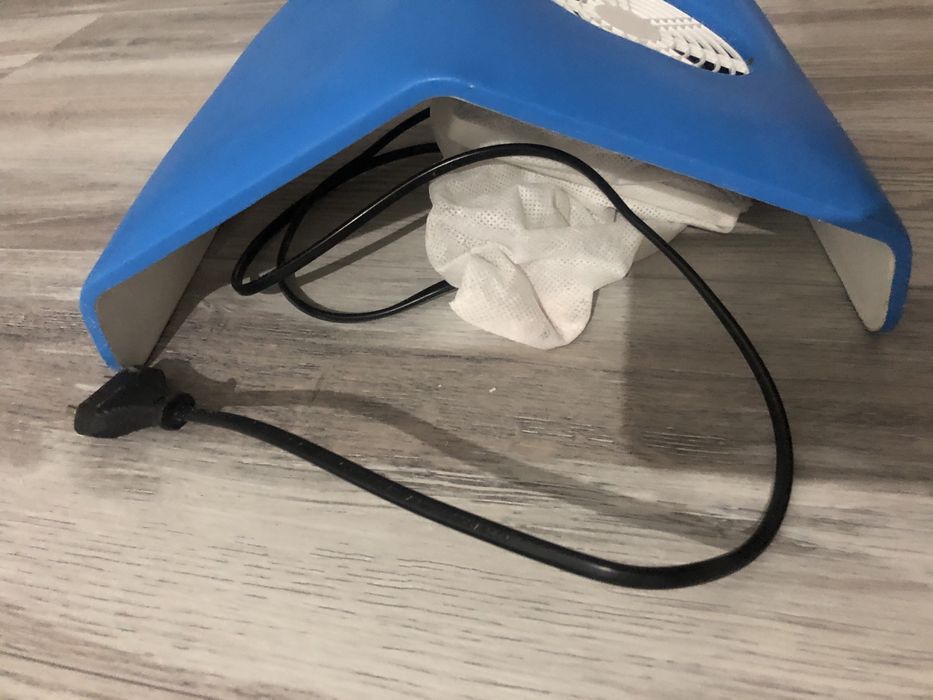 Пылесос настольный маникюрный