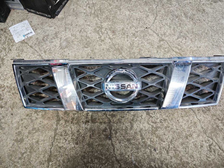 Предна решетка Nissan Xtrail 2009 хромирана здрава