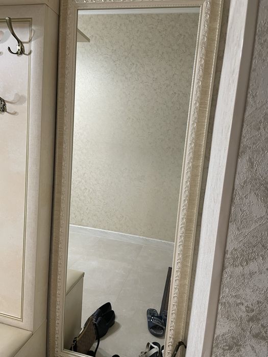 Продам настенное зеркало