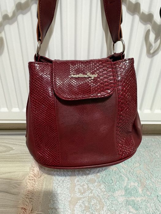 Бордо дамска чанта