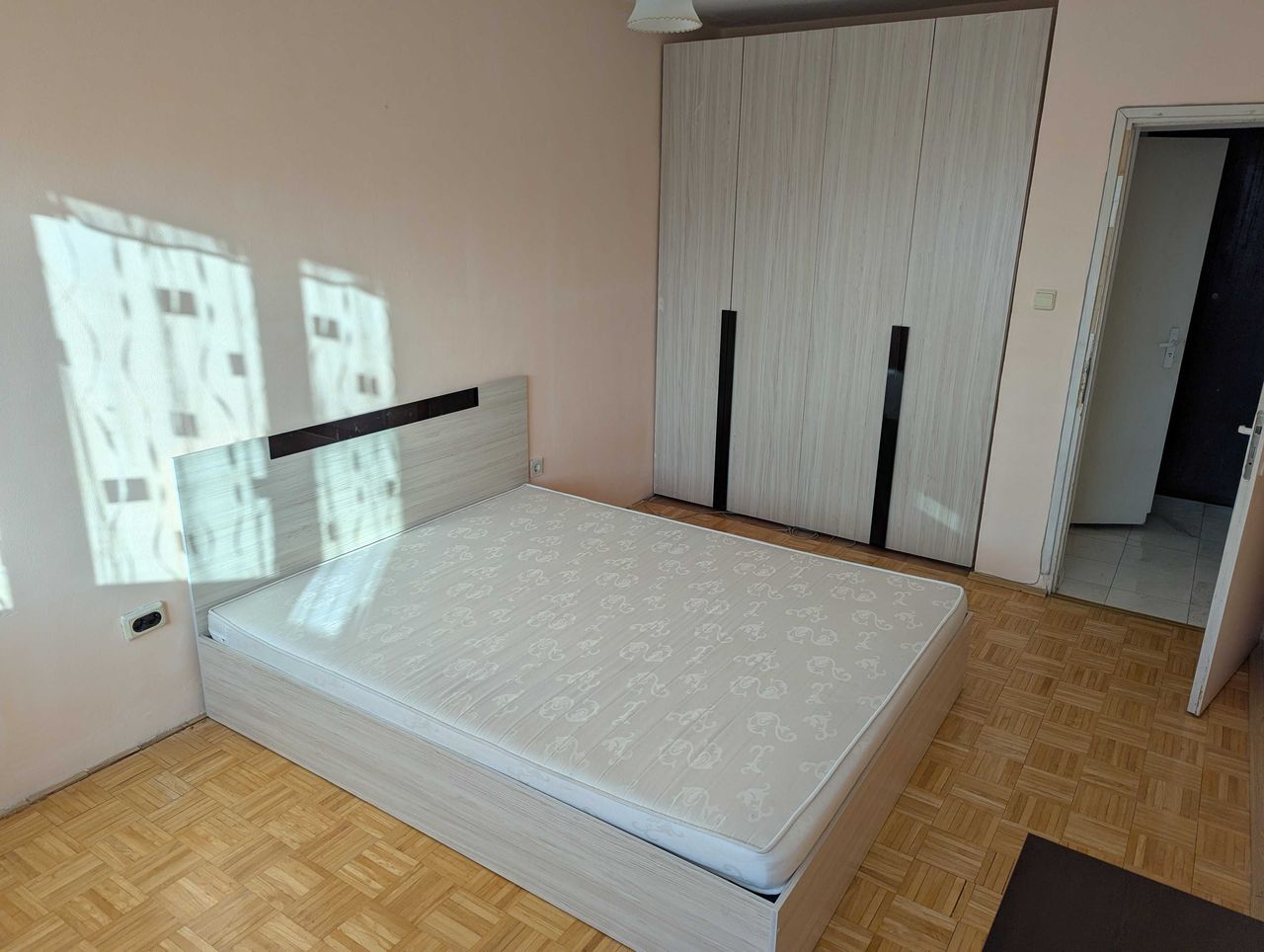 Дава се под наем Тристаен апартамент в София, Младост 3 - 110 кв.м за 637.5 € - Снимка #3