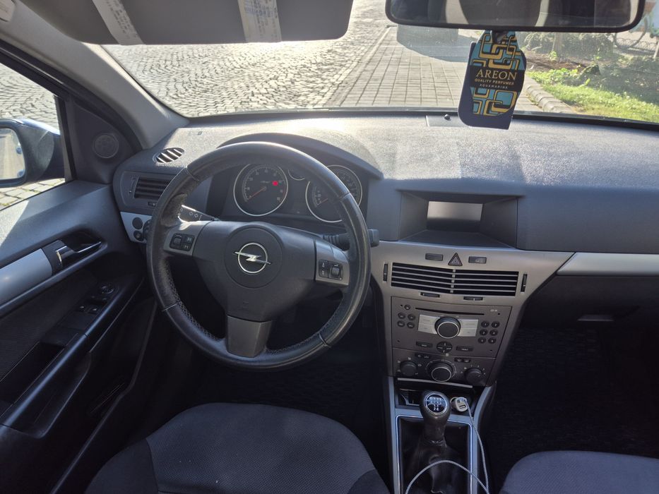 Masina Opel Astra H
