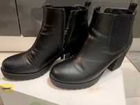 Botine negre toc gros - marimea 37
