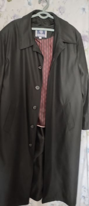 Продается мужской плащ