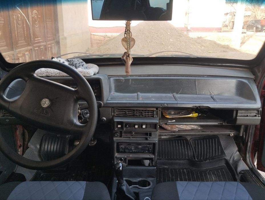 Vaz 2109 sotiladi